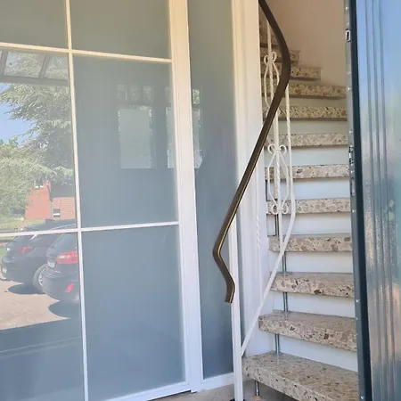Kleine Ferienwohnung Mit Balkon * Duvenstedt
